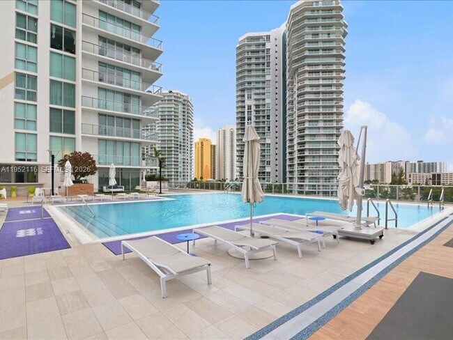 Building Photo - 330 Sunny Isles Blvd