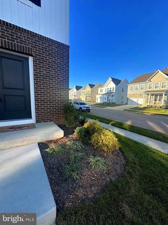 Building Photo - 57 BROOKFIELD Mews