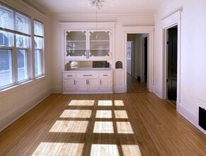 Building Photo - 2045 N Hubbard St