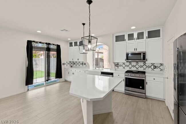 Building Photo - 10597 Aphrodite St