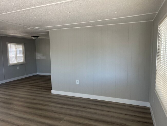 Building Photo - Nice Home For Rent