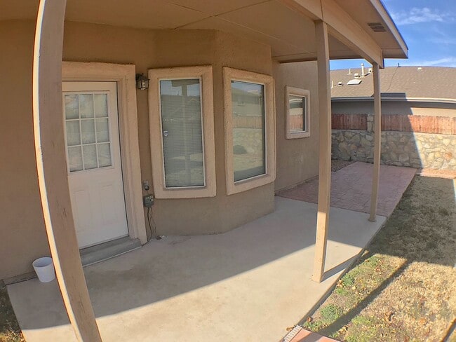 Building Photo - Northeast El Paso/Sandstone Ranch 4 bed Re...
