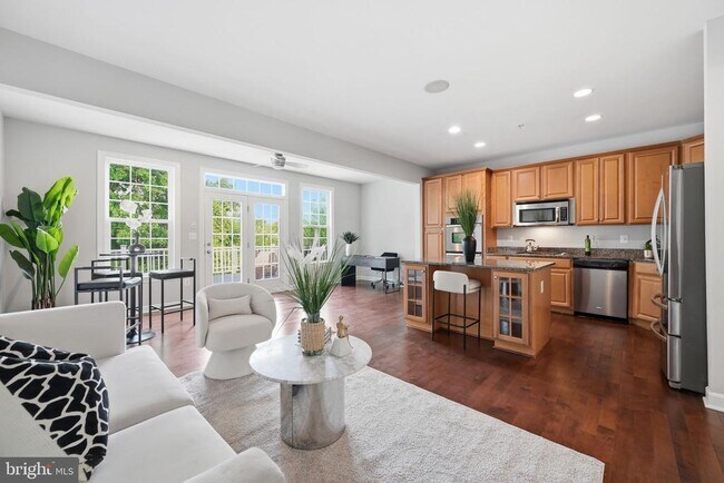 Building Photo - 14658 Hawley Ln