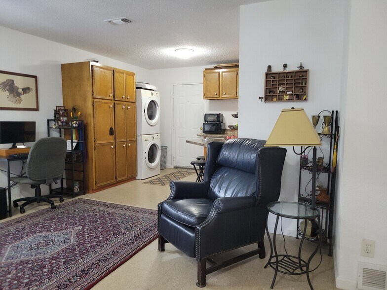 Building Photo - 4833 Townsend Dr