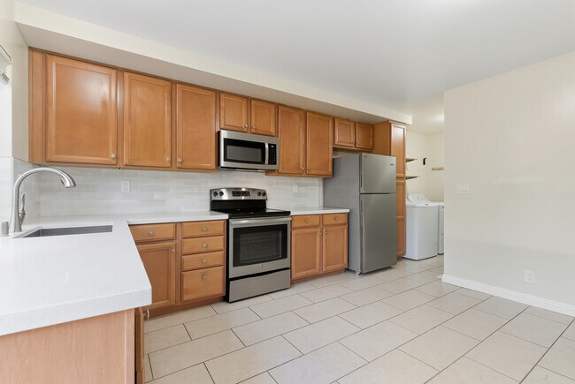 Building Photo - 209 Valley Oak Plaza