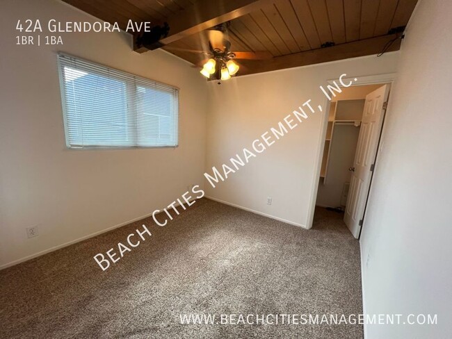 Building Photo - Amazing 1 Bedroom 1 Bath Triplex steps fro...