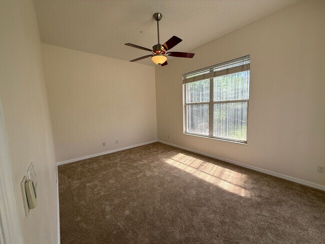 Building Photo - 4 Bedroom 3 Bath Single Family Home Laurel...