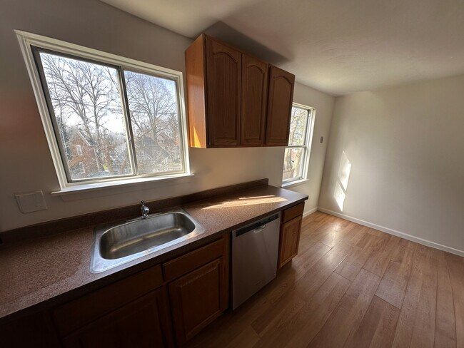 Building Photo - 1078C Mount Hope Ave