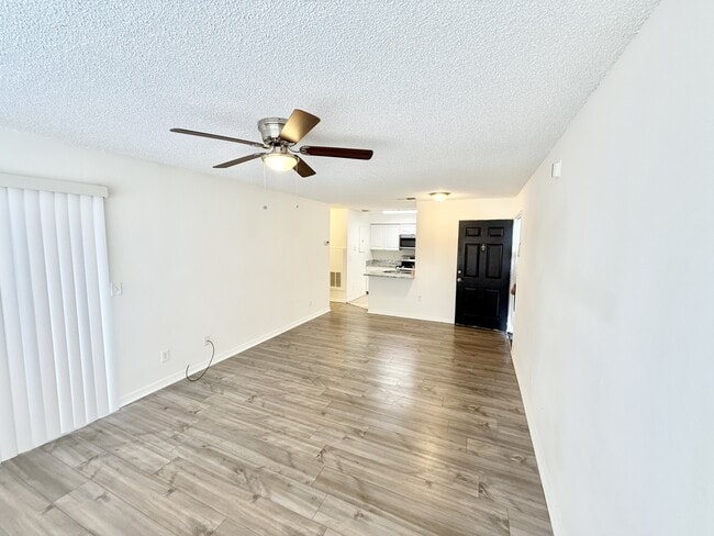 Building Photo - 1051 S Hiawassee Rd