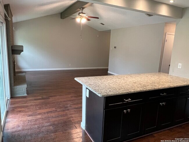 Building Photo - 1018 Ericson Dr