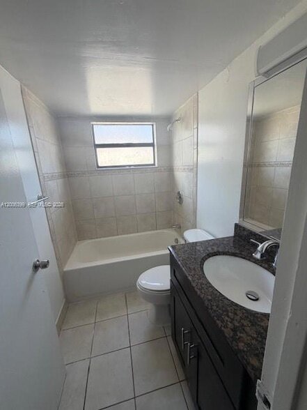 Building Photo - 20800 NE 8th Ct