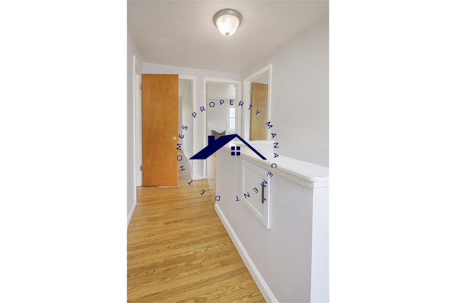 Building Photo - 10636 Outer Dr W