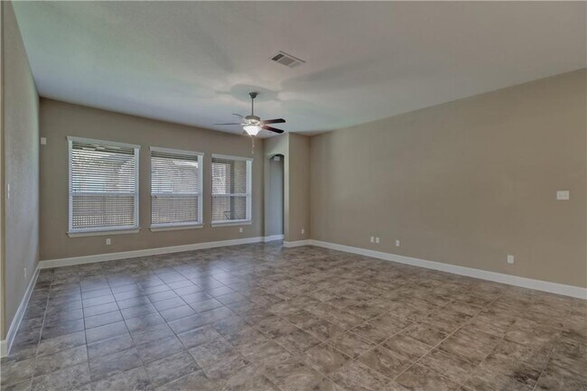 Building Photo - 124 Claiborne Lake Ln