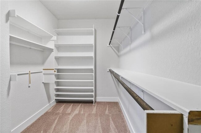 Building Photo - 941 Del Raphael Dr