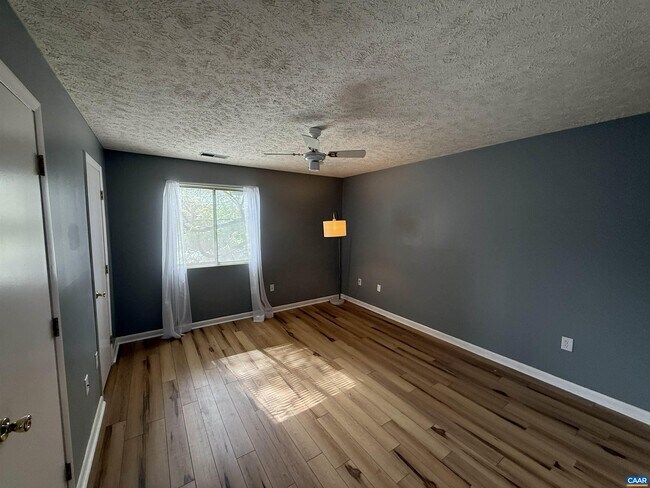 Building Photo - 132 Turtle Creek Rd