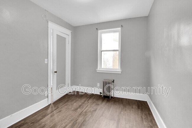 Building Photo - 2809 Main St