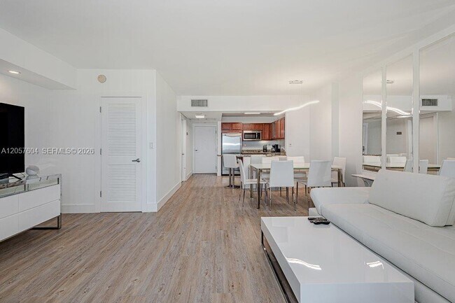 Building Photo - 2301 Collins Ave