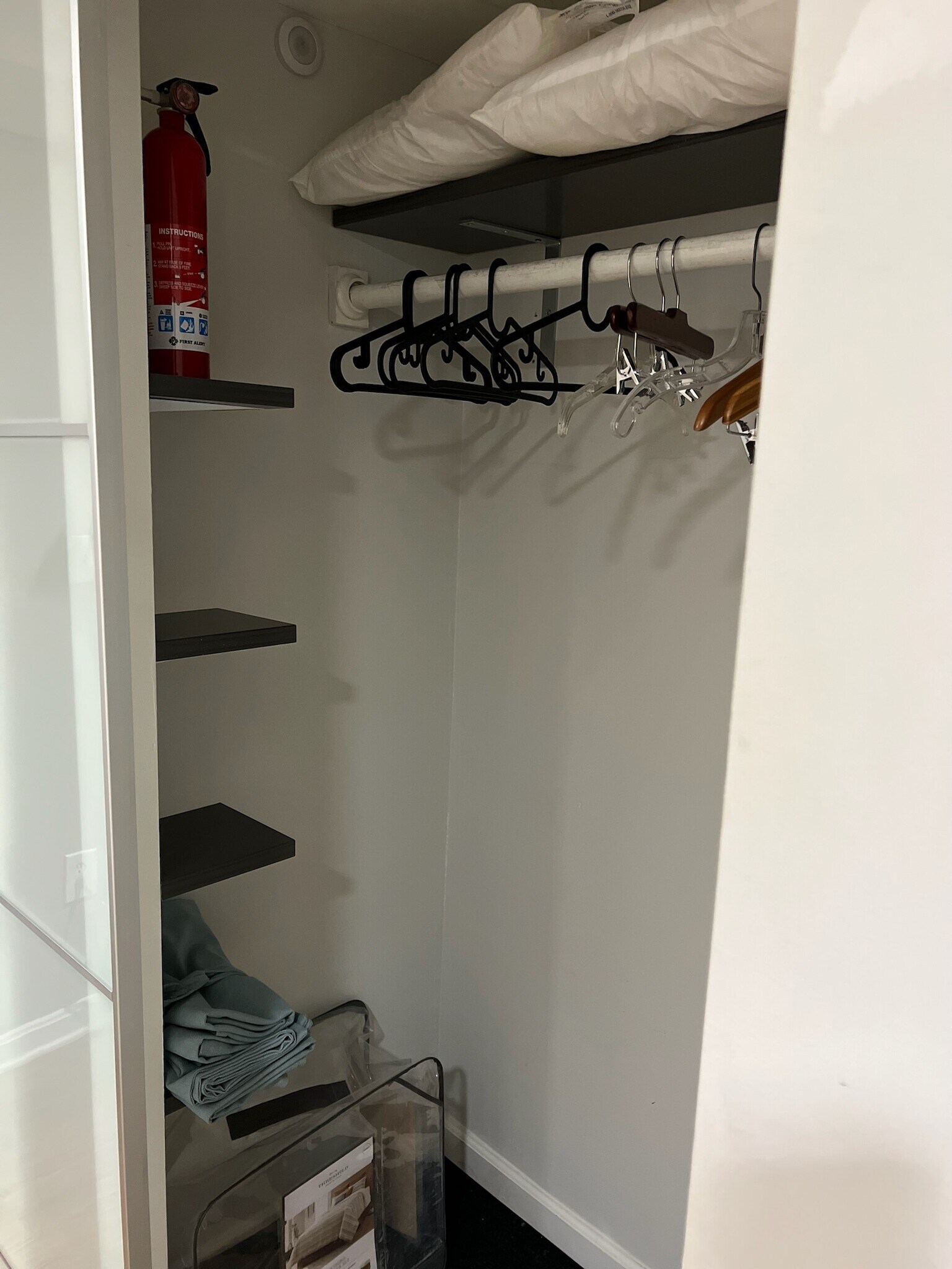 Building Photo - 633 14th St NE