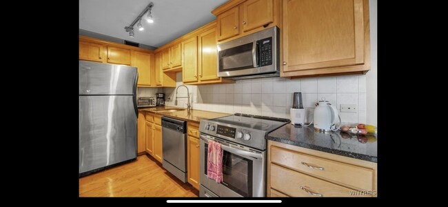 Building Photo - 849 Delaware Ave