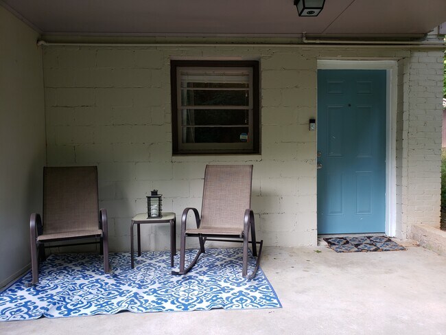 Primary Photo - 2345 Macon Dr SW