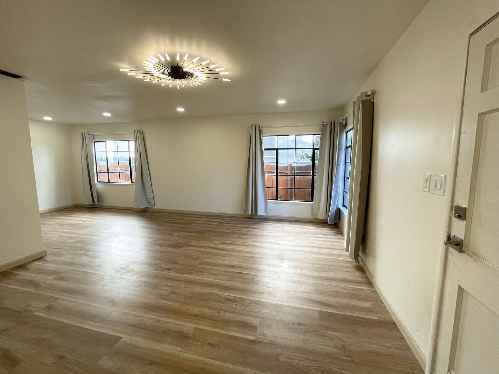 Building Photo - 2010 24th St