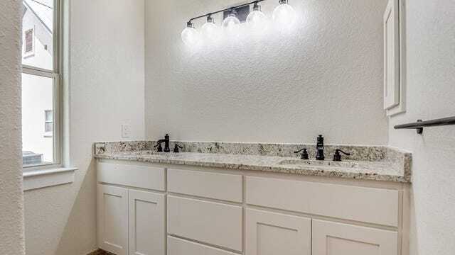 Building Photo - 1702 Gruene Vineyard Crossing