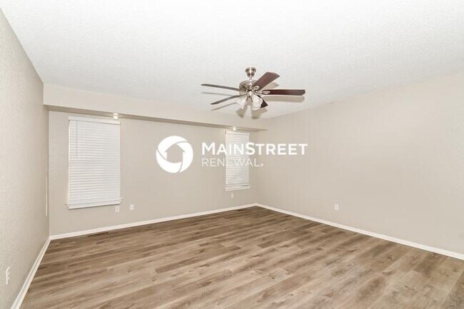 Building Photo - 4 Bedroom Pet-Friendly Home in Oklahoma City, OK with Main Street Renewal