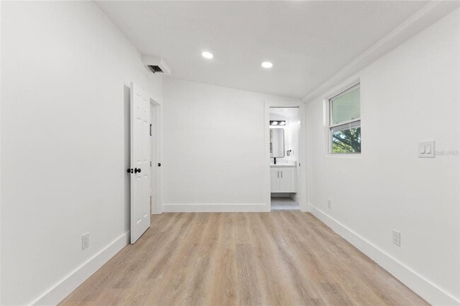 Building Photo - 4504 S 26th Ave