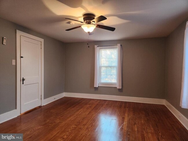 Building Photo - 114 N Pine St