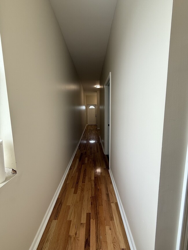 Building Photo - 3476 S Archer Ave
