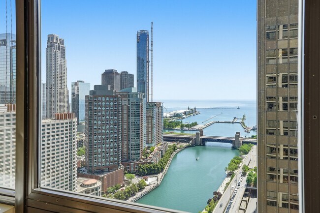 Building Photo - 223 E Wacker Dr