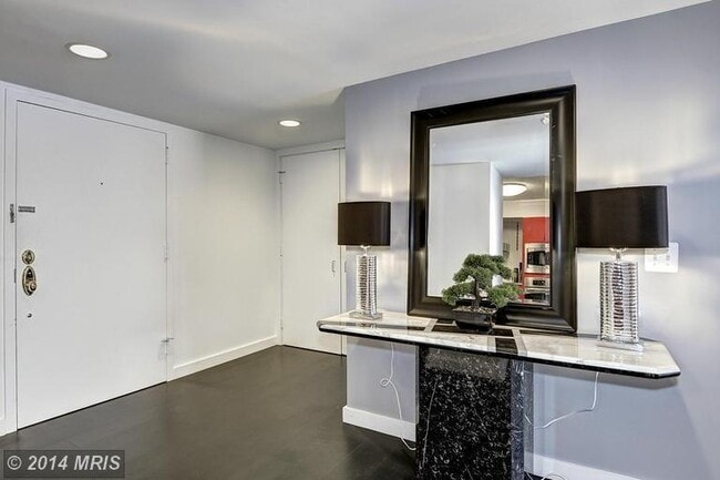 Building Photo - Application Fees Waived! Contemporary 2 Bed 2.5 Bath Condo in Georgetown's Iconic Flourmill Condo...