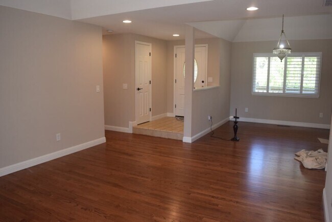 Building Photo - 1657 Stone Way