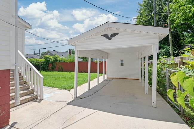 Building Photo - Move in ready in Gastonia’s Rapidly Growing FUSE District