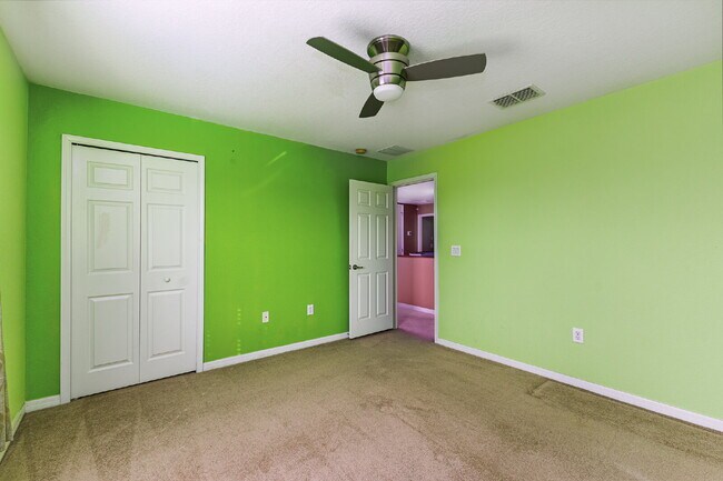 Building Photo - Beautiful 5 Bedroom Two-Story Home for Rent