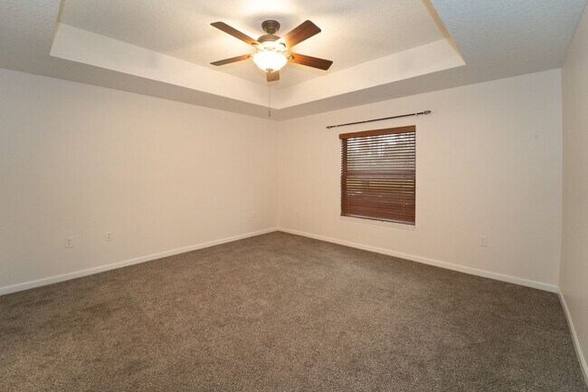 Building Photo - Belle Haven 2-Bedroom Condo with Pond View...