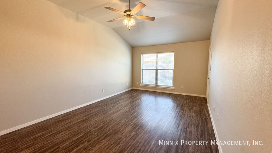 Building Photo - 2101 N Jayton Ave