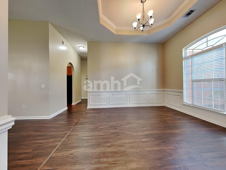 Building Photo - 822 Granite Ln