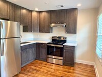 Building Photo - 9540 Stroelitz St