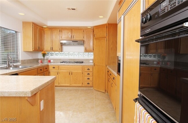 Building Photo - 2830 Via Stella St