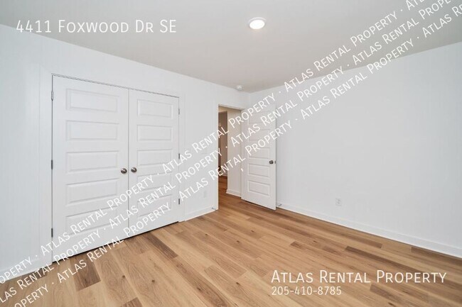 Building Photo - 4411 Foxwood Dr SE