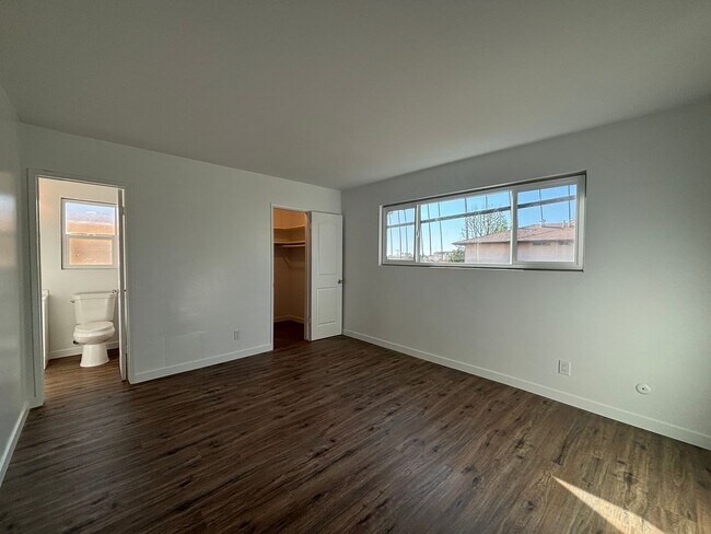 Building Photo - 1163 Winchester Ave