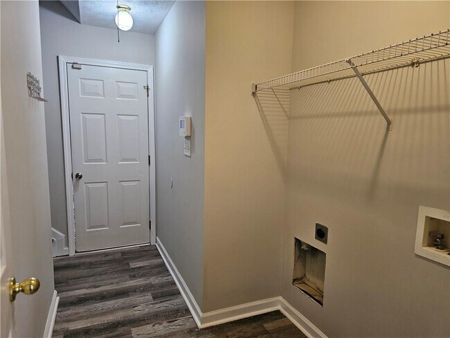 Building Photo - 986 Ashton Oak Cir