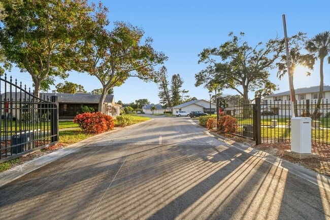 Building Photo - 3280 37th Way S