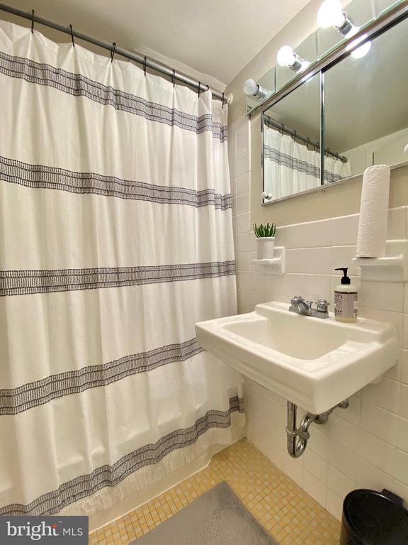 Building Photo - 224 W Rittenhouse Square