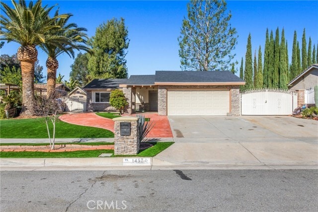 Building Photo - 1457 Paloma Ave