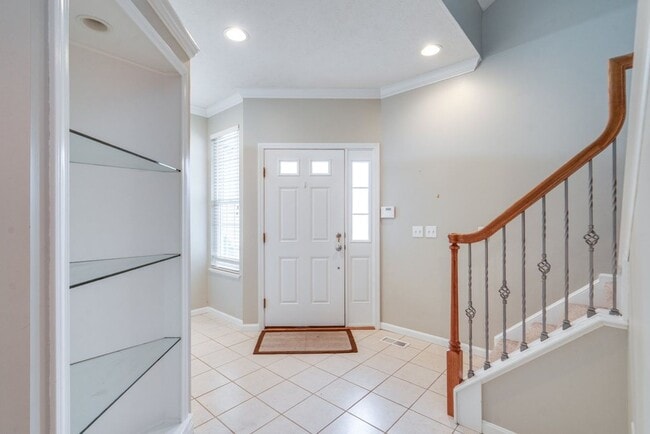 Building Photo - 2708 Wyndgate Ct