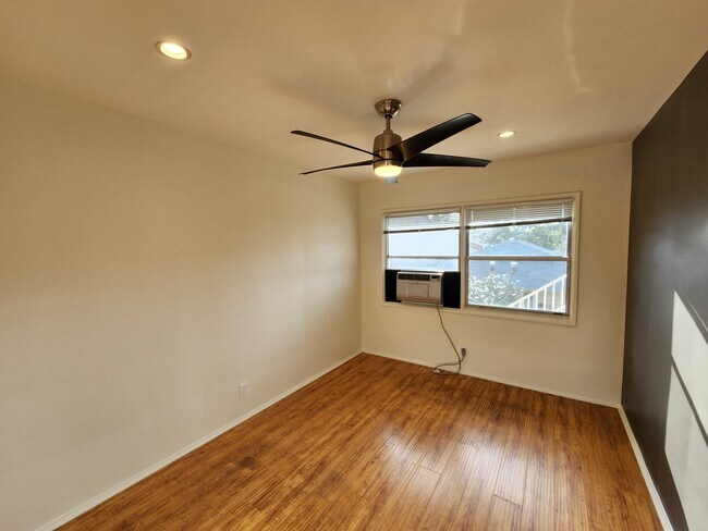 Bed room - 132 Franklin Ct