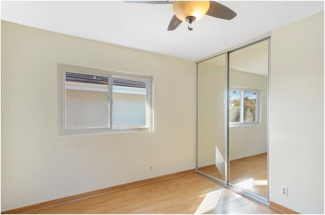 Building Photo - Beautiful Woodbridge Home!