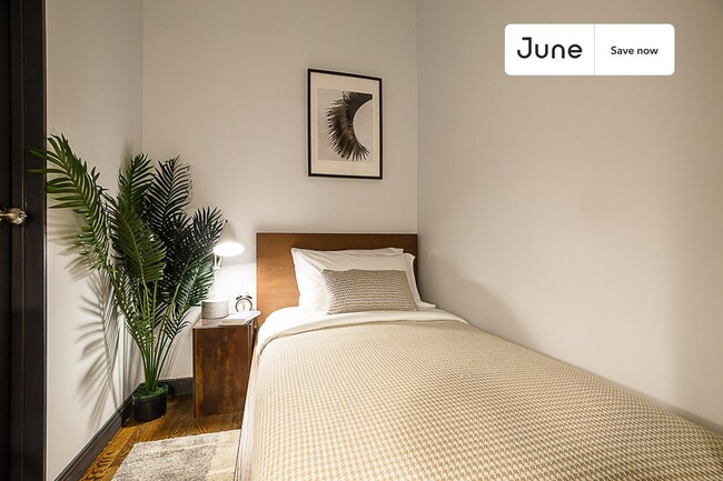 Building Photo - 509 E 87th St